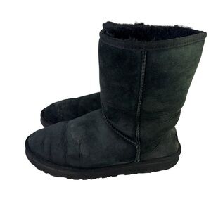UGG Australia 5825 Classic Short Warm Insulated Winter Boot Women's Footwear 10